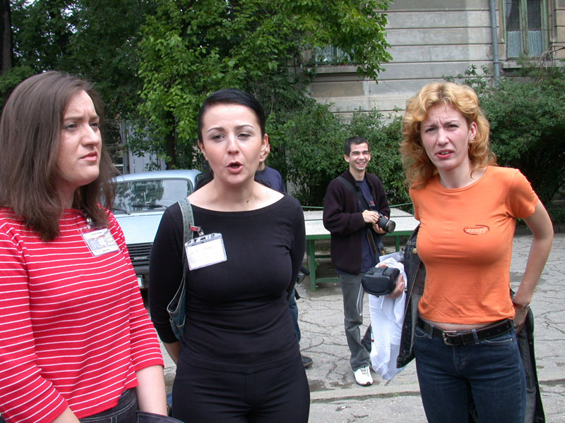 raluca, adana, irina.JPG